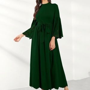 Vintage looking green bell sleeve dress